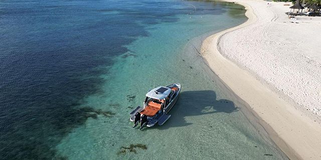 Speed boat trip to flat island (2)